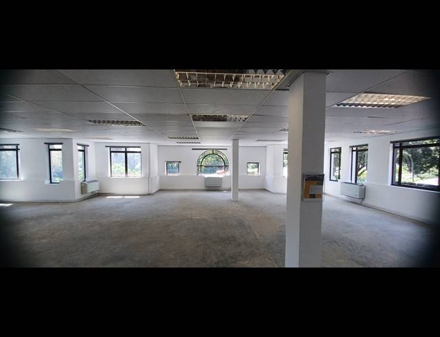 267M² OFFICE TO LET IN HYDE PARK